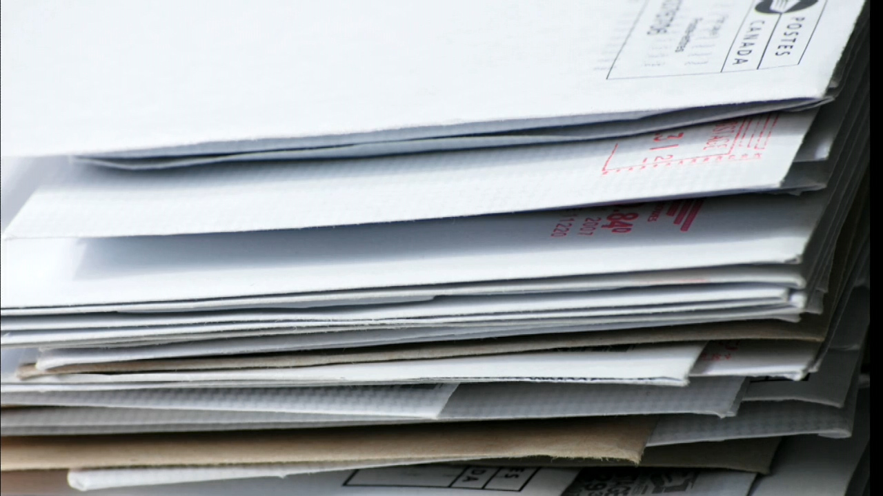 How to Get Rid of Paper Clutter to Stay More Organized