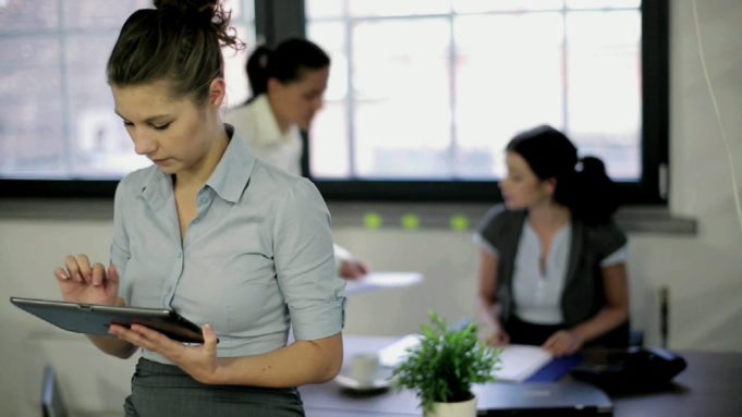 Save for the Future With These Investing Tips for Women Investing Tips For Women