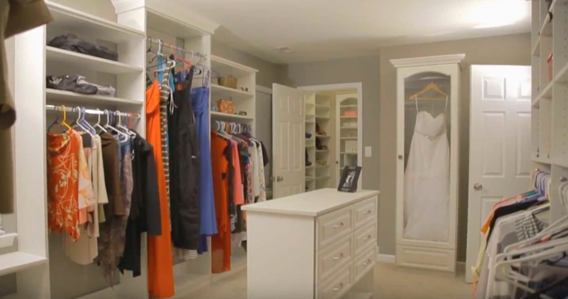 How To Get Extra Closet Space By Using Your Spare Room