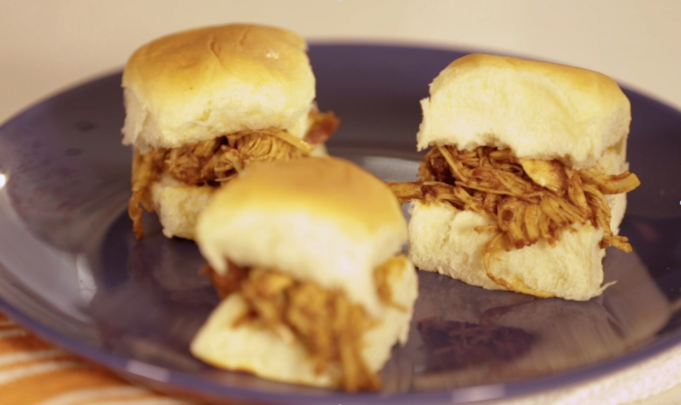 Cox Smart Home WiFi Enabled Slow Cooker Chipotle Sliders