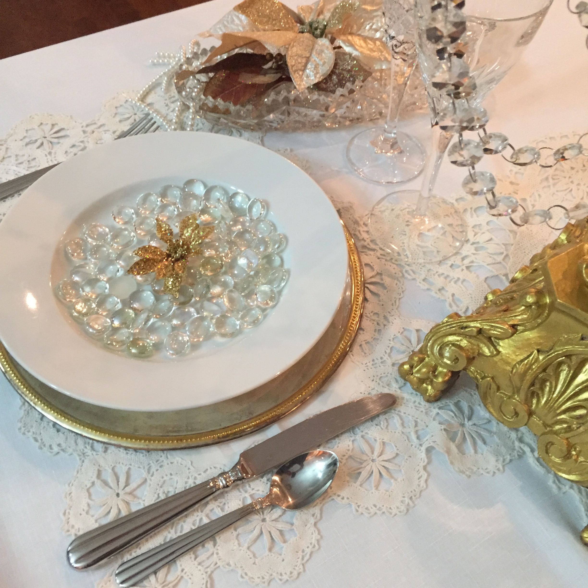 Photo of the beautiful lacey elegant table setting and link to make your own candelabra.